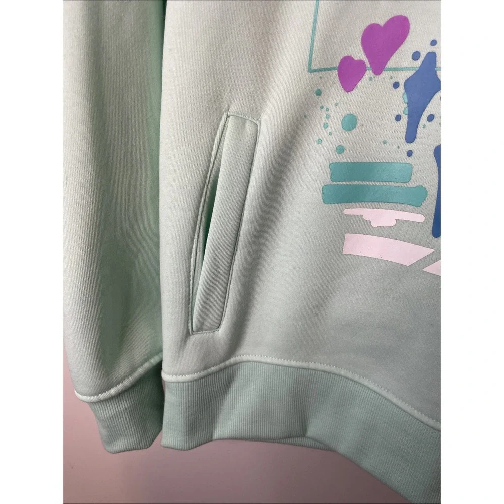 UNDRTD Large Mint Graphic Hoodie Pullover Streetwear Focus Print